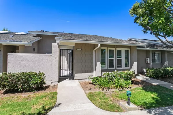 Huntington Beach, CA 92646,8815 Yuba CIR 1102B