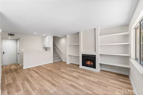 Lancaster, CA 93536,43441 30th ST 3