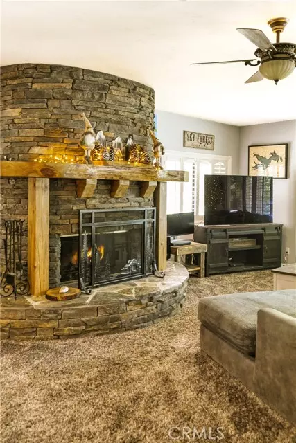 Lake Arrowhead, CA 92352,514 Riviera DR