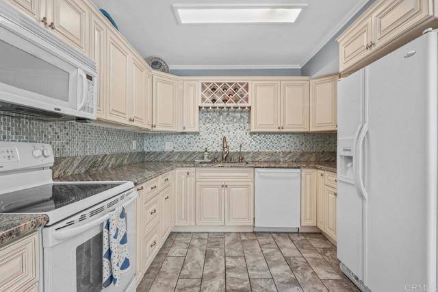 La Mesa, CA 91942,5450 Kiowa DR 39