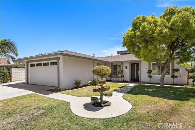 Santa Ana, CA 92707,822 E Borchard AVE