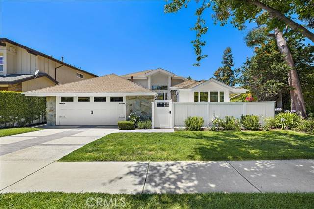 1119 Grove LN, Newport Beach, CA 92660