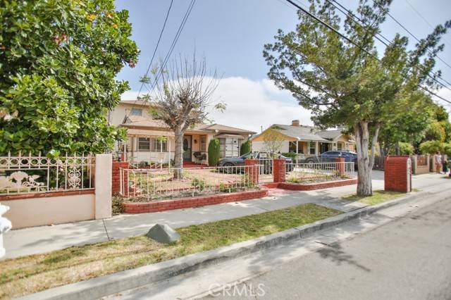 Santa Ana, CA 92703,5317 Silver DR