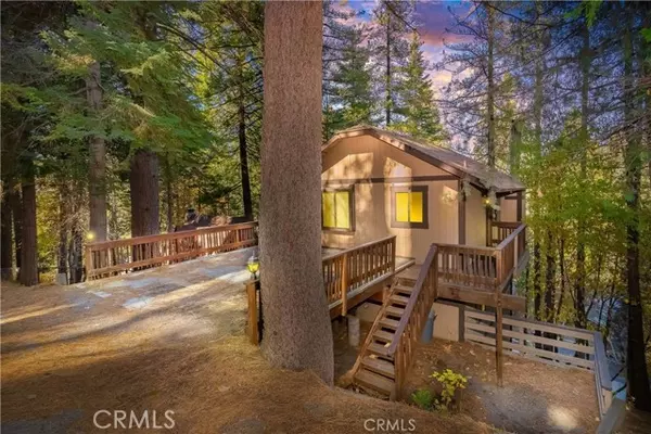 28374 Larchmont LN, Lake Arrowhead, CA 92352