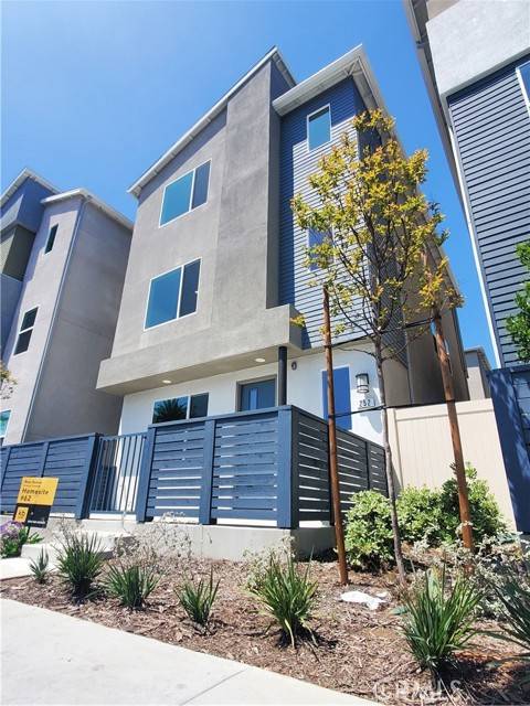 Santa Ana, CA 92701,252 North Standard