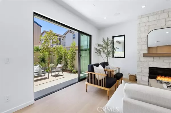 Redondo Beach, CA 90278,2206 Gates AVE A