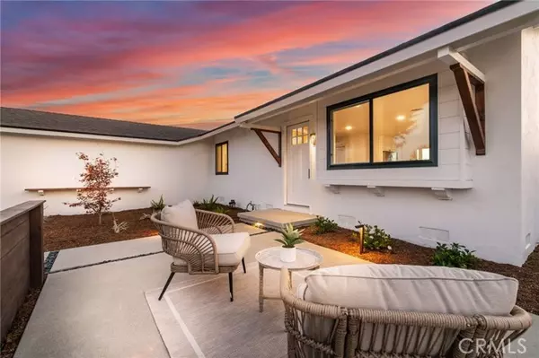 Huntington Beach, CA 92647,15801 Carrie LN