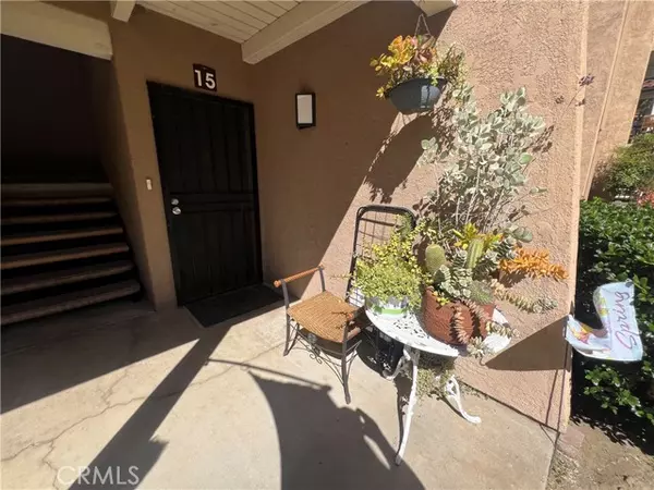 Tustin, CA 92780,13722 Red Hill AVE 15