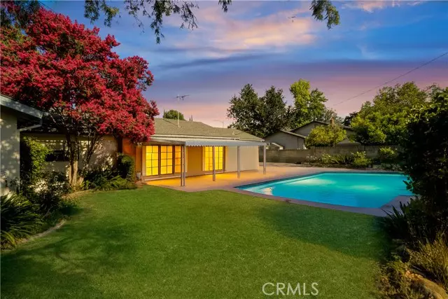 8051 Bobbyboyar AVE, West Hills, CA 91304