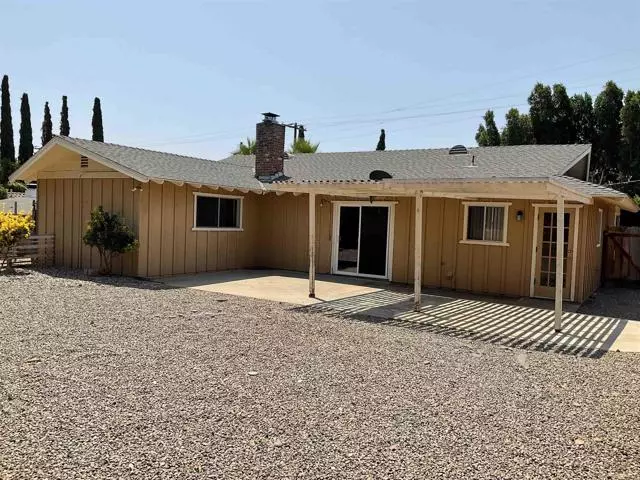 1110 E ALVARADO ST, Fallbrook, CA 92028