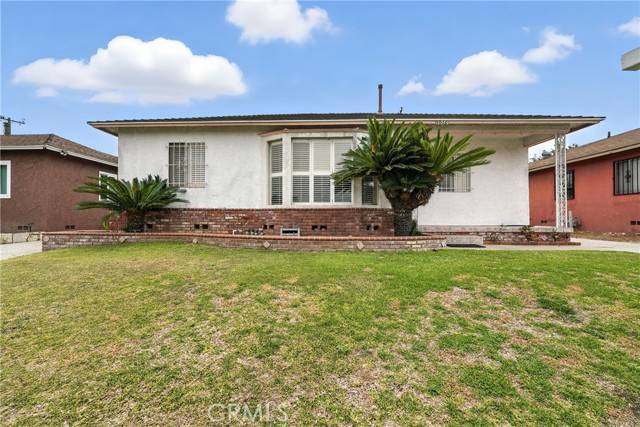 Compton, CA 90220,1612 W Poplar ST