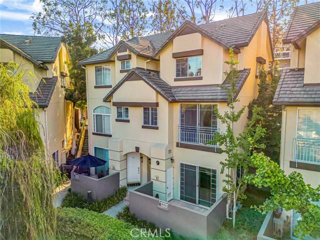4600 Don Lorenzo DR 20, Los Angeles, CA 90008