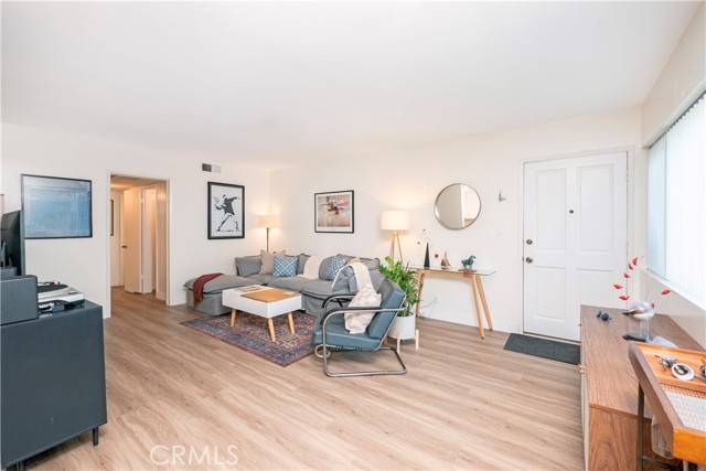 North Hollywood, CA 91606,6160 Whitsett AVE 4