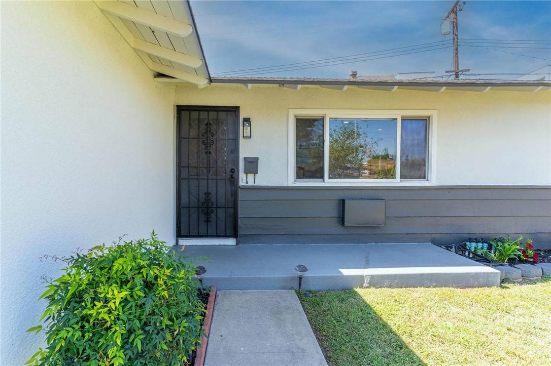 Montclair, CA 91763,4832 Olive ST