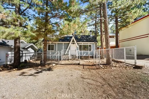 Sugarloaf, CA 92386,225 Sunset LN