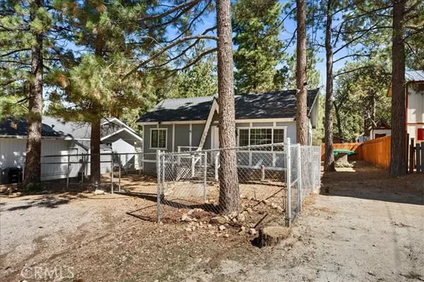 Sugarloaf, CA 92386,225 Sunset LN