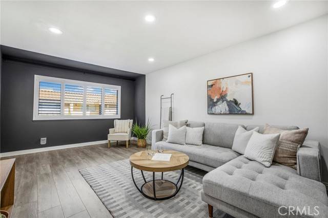 Upland, CA 91786,939 W Pine ST 44/D