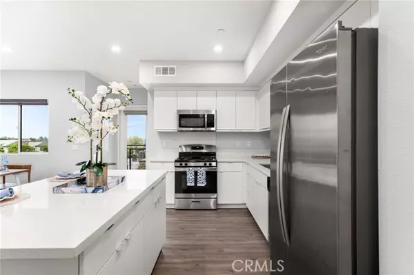 Brea, CA 92821,400 W Central AVE 307