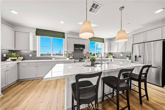 Camarillo, CA 93012,2854 Via Descanso