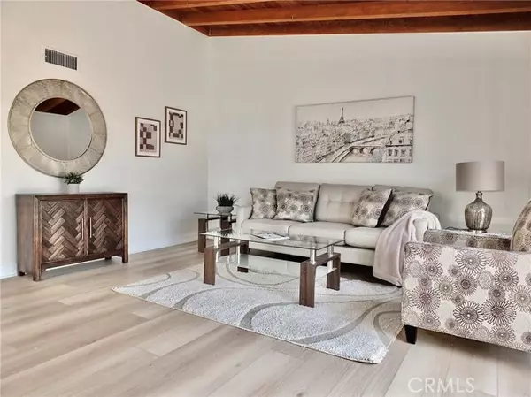 Long Beach, CA 90815,6531 E Espanita ST