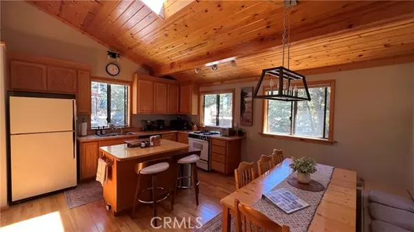 Green Valley Lake, CA 92341,33478 Angeles DR