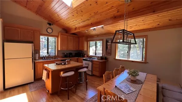 Green Valley Lake, CA 92341,33478 Angeles DR