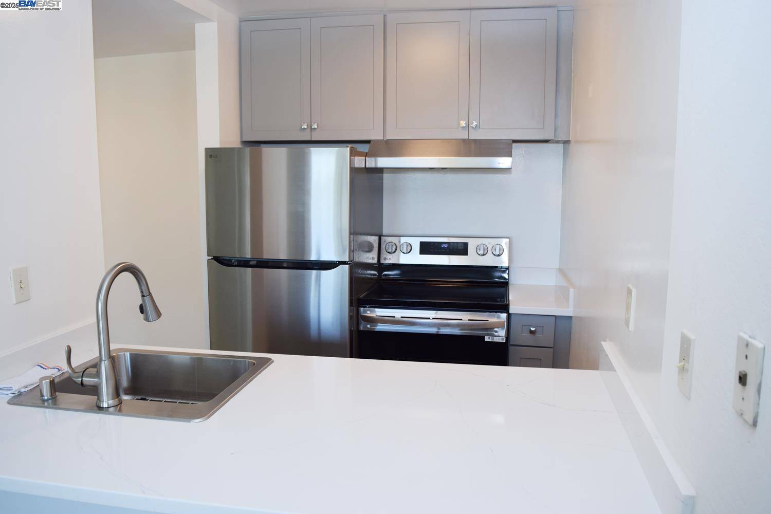 Alameda, CA 94501,955 Shorepoint Ct 110