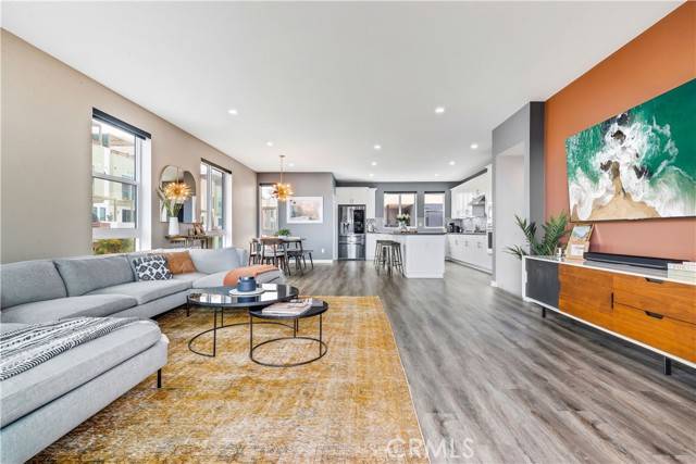 1660 Pomona AVE, Costa Mesa, CA 92627