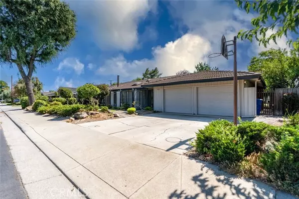 Los Banos, CA 93635,1838 Hillview DR