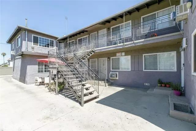 6923 Ben AVE, North Hollywood, CA 91605