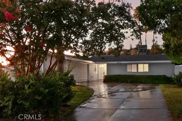 Woodland Hills, CA 91367,20717 Burbank Blvd