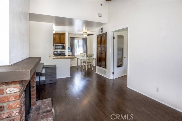 West Hills, CA 91307,7125 Shoup AVE 206