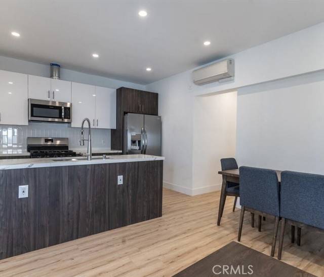 1213 W 24th ST, Los Angeles, CA 90007