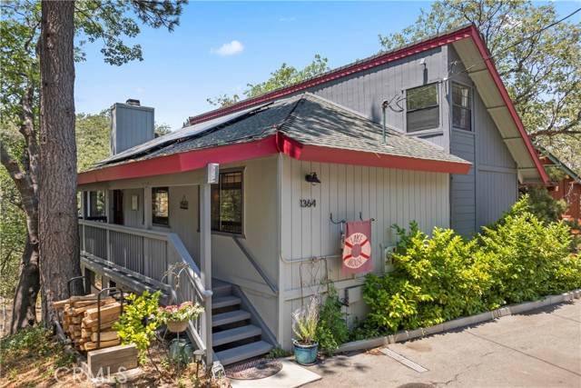 1364 Toronto DR, Lake Arrowhead, CA 92352