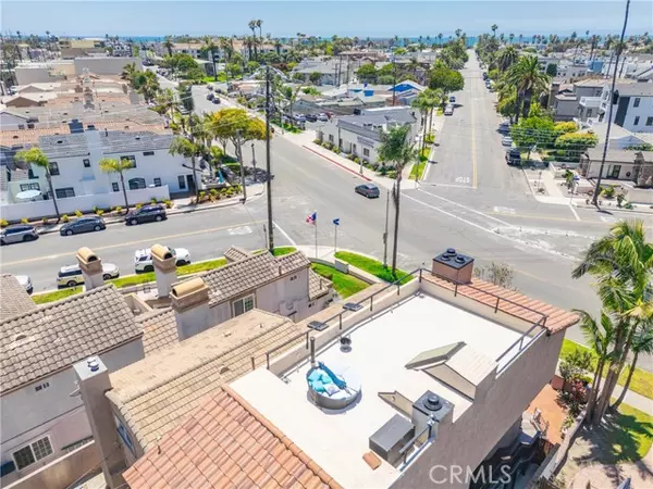 Huntington Beach, CA 92648,708 Main ST