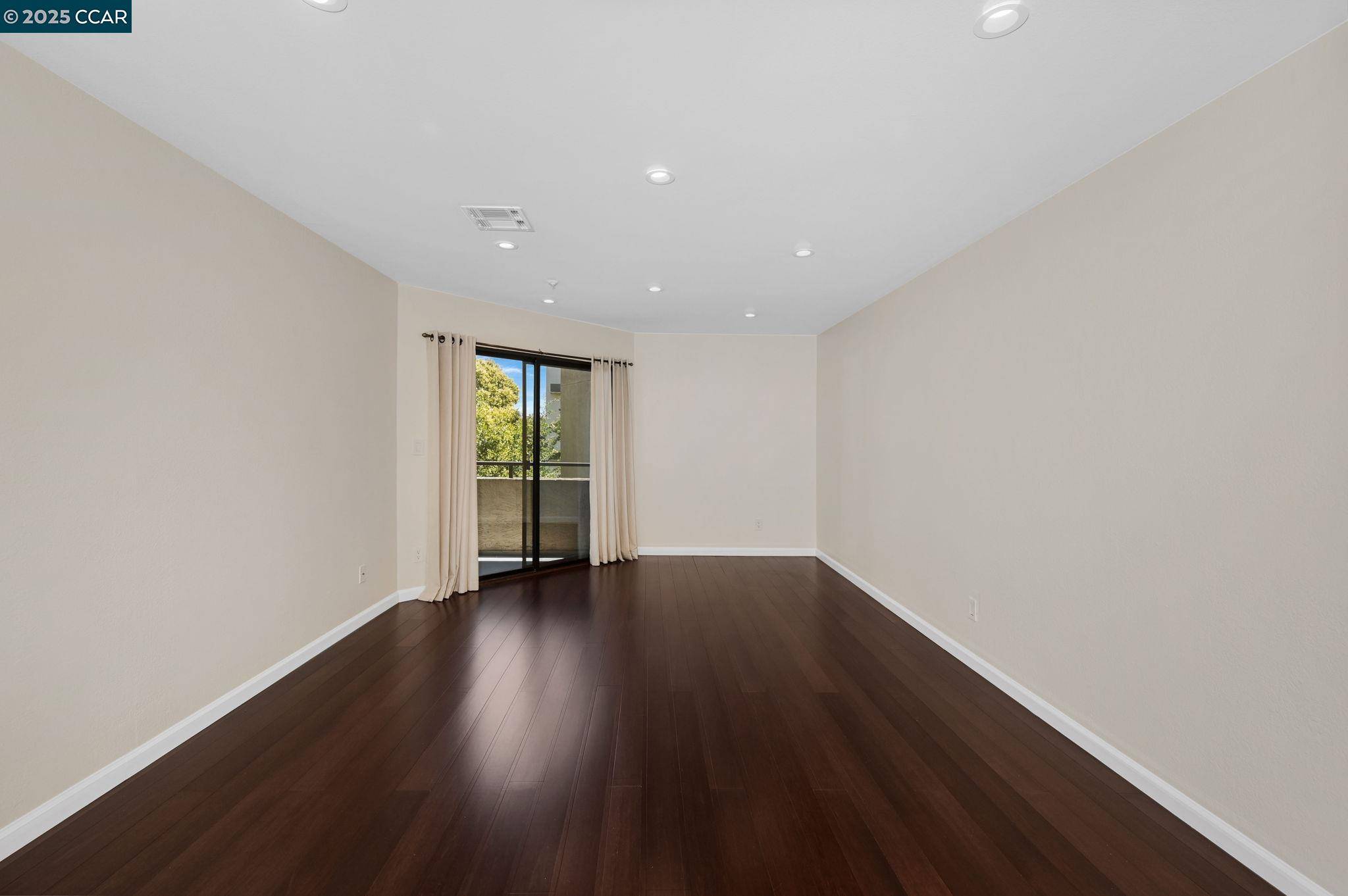 Walnut Creek, CA 94596,1201 Alta Vista Dr 208