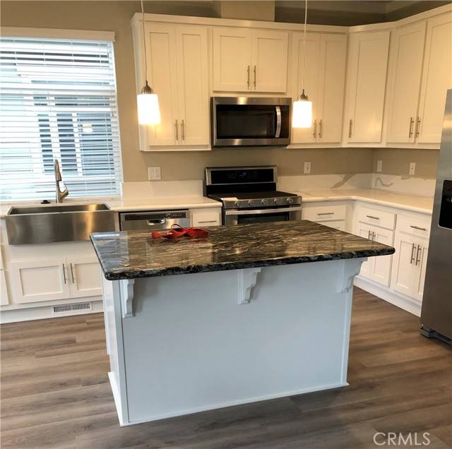 Cambria, CA 93428,1460 Main ST 112