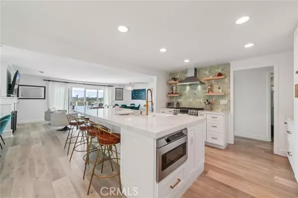 Newport Beach, CA 92663,409 Canal ST