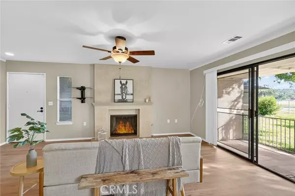 Paso Robles, CA 93446,128 Flag WAY A