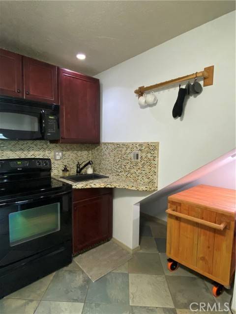 Thousand Oaks, CA 91360,631 Benson WAY B