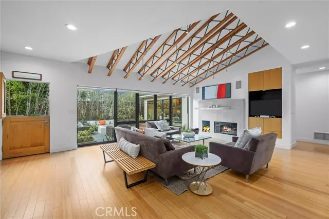 Manhattan Beach, CA 90266,1635 19th ST