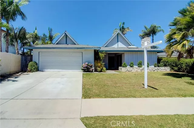 22041 Catalina CIR, Huntington Beach, CA 92646