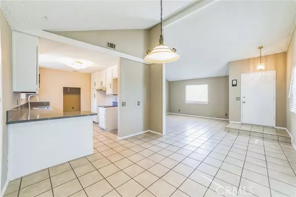 Victorville, CA 92394,15056 Dakota ST