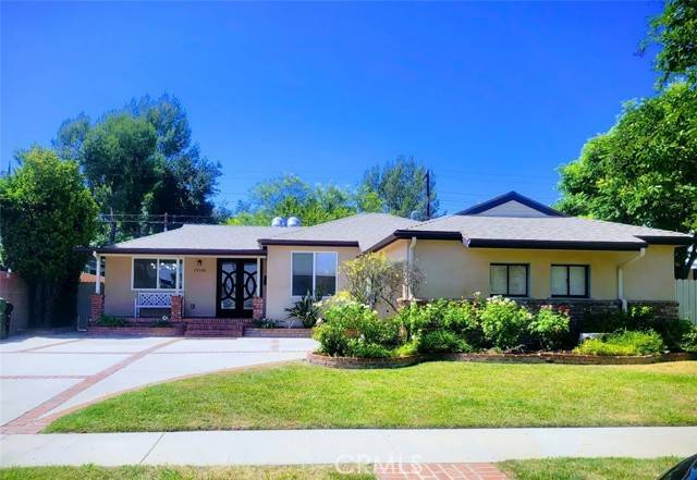 19100 Bessemer ST, Tarzana, CA 91335