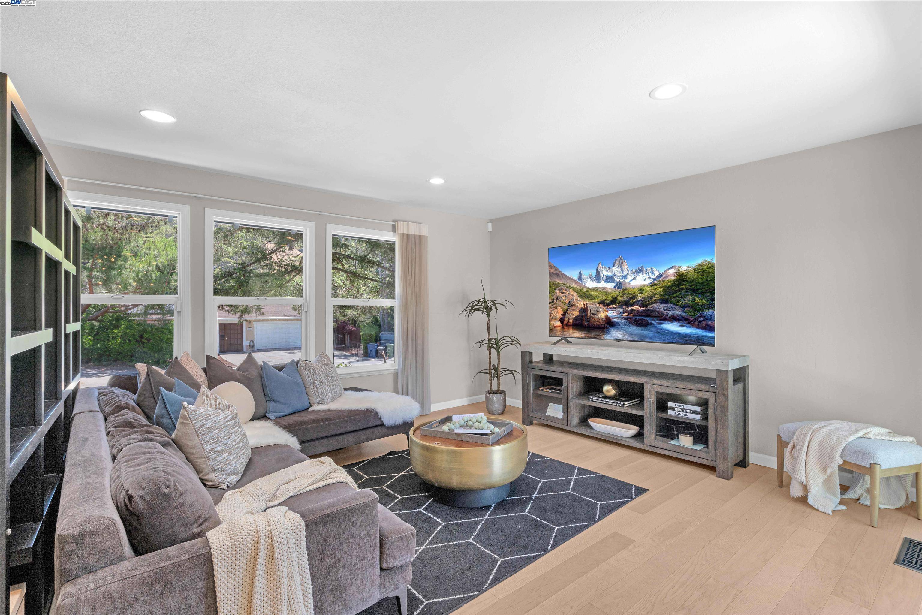 Castro Valley, CA 94552,5582 Trailside Ct