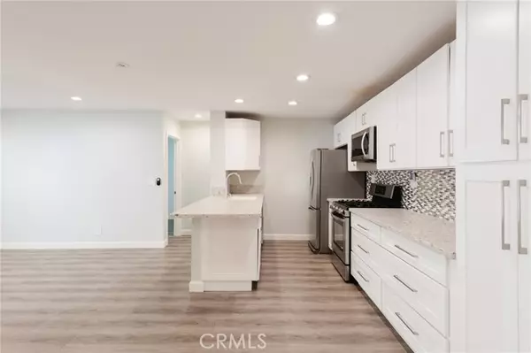 Lawndale, CA 90260,4727 W 147th ST 114