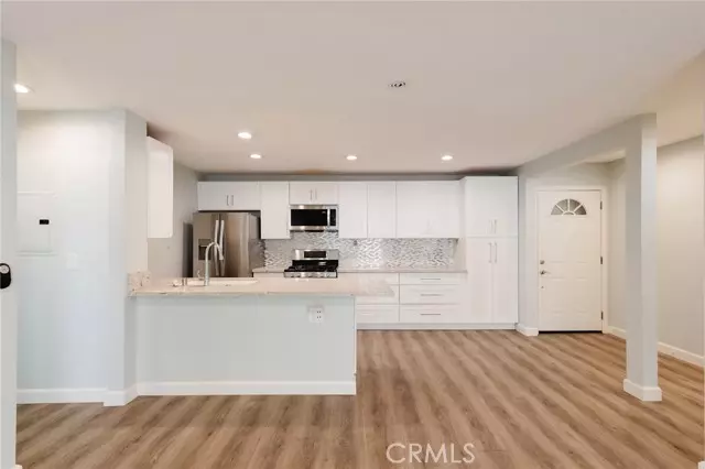 Lawndale, CA 90260,4727 W 147th ST 114