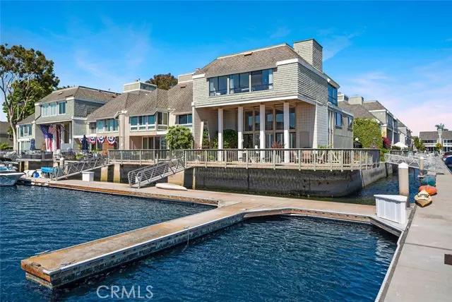 16445 Wimbledon LN, Huntington Beach, CA 92649