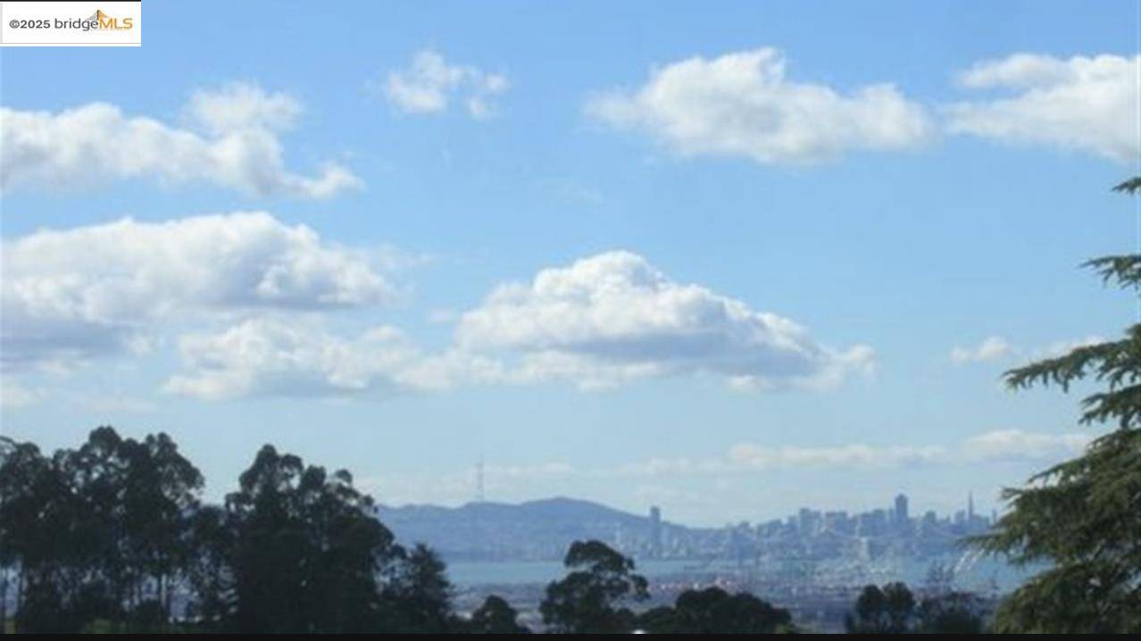 Oakland, CA 94618,135 Alta Rd