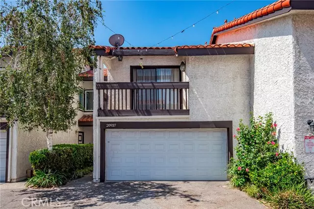 20937 Judah LN, Newhall, CA 91321